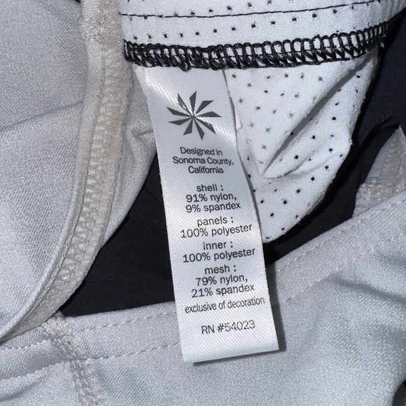 Athleta High Rise Acceleration Short Size Medium - Picture 5 of 5